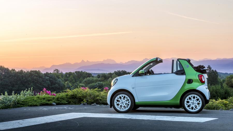  Smart ForTwo Prime Cabrio Electric Drive 2017 года  (WW) (фото 17 из 35)